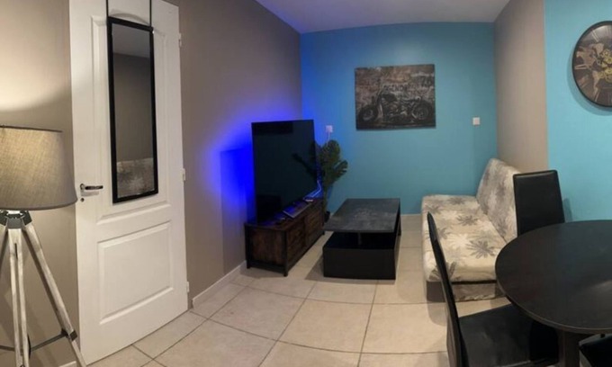 Saint-Genies-des-Mourgues Apartment | Cosy self-contained apartment