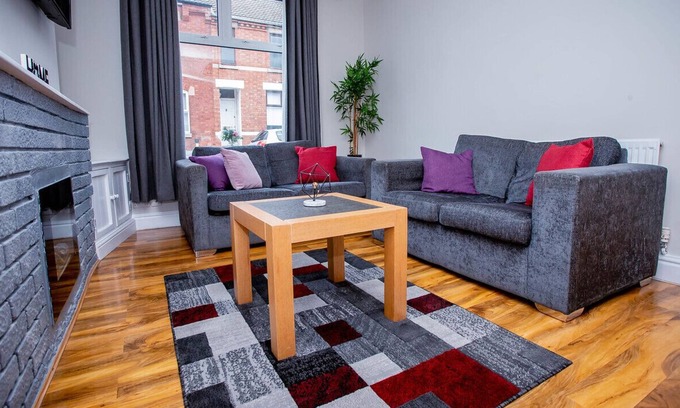 Kettering House | cosy ,spacious ,clean 3 bed house,10miuntes walk from town centre