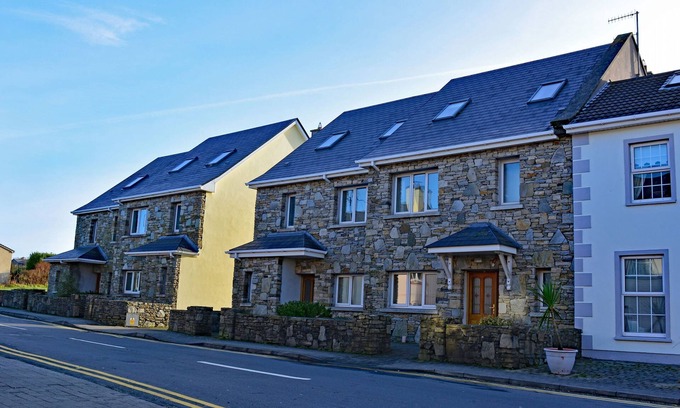 Cleggan Cottage | Cottage 323 - Cleggan - sleeps 8 guests in 4 bedrooms