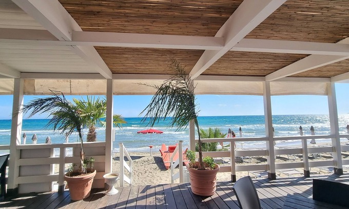 Fondi Villa | COTTAGE A FEW MINUTES FROM THE SEA