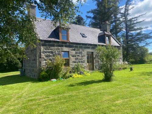 Huntly Ski Chalet | Cottage Farmhouse