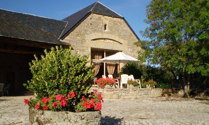Severac-l'Eglise Cottage | Cottage 2 to 9 people