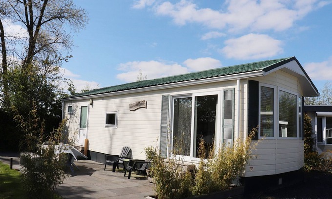 Grou Cottage | Cottage in Grou with Water Sports Access