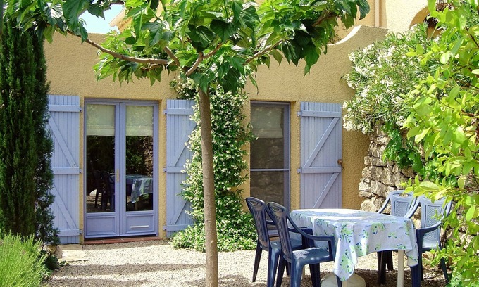 Lodeve House | Cottage in Mediterranean park, superb view over the valley, near Lac du Salagou