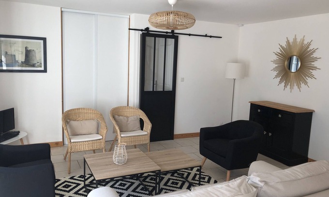 Sainte-Mere-Eglise House | Cottage in Sainte Mère Eglise completely renovated quiet and close to the sea