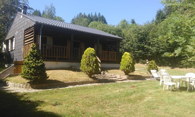 Laprade Ski Chalet | cottage in the heart of Black Mountain