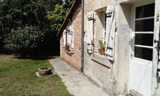 La Roche-Chalais Cottage | Cottage 'La Lavande - Perigord Vert' with Private Garden and Wi-Fi