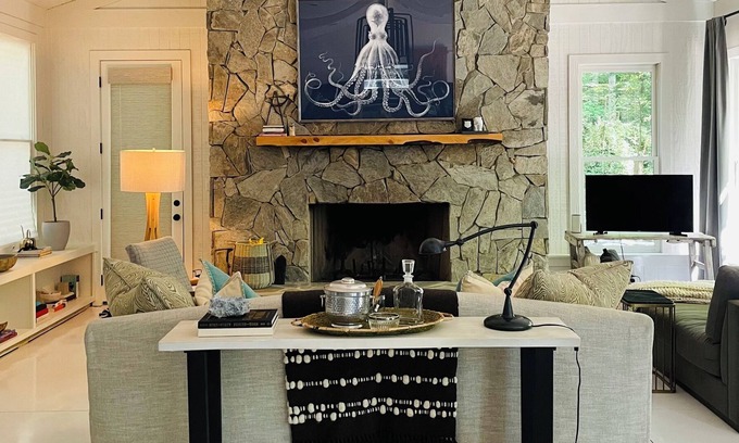 Sharon Woods Cottage | Cottage Life in the heart of South Park. Lovely, private retreat for getaway.