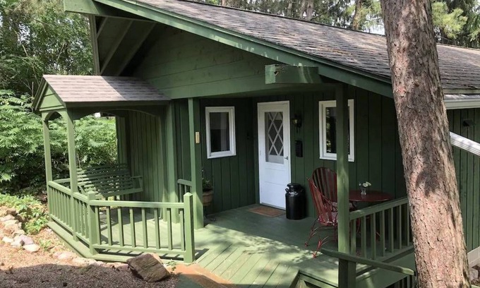 Baraboo Cottage | Cottage near Devils lake and Wisconsin Dells