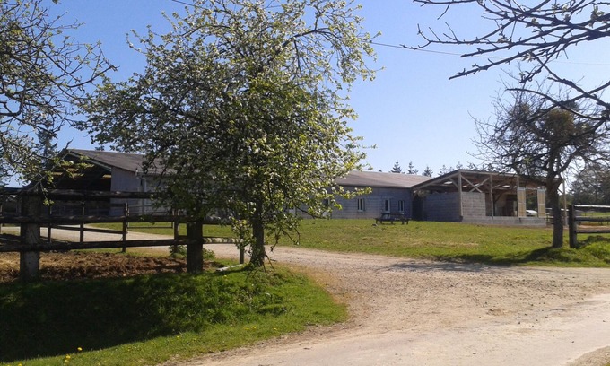 La Baconniere House | Cottage of the Chevrie stables
