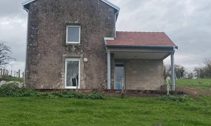 Fougerolles-Saint-Valbert House | Country gîte not overlooked, quiet and outdoor relaxation area.