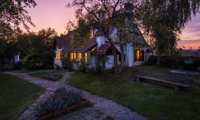 Miclosoara House | Count Kalnoky's Transylvanian Guesthouse