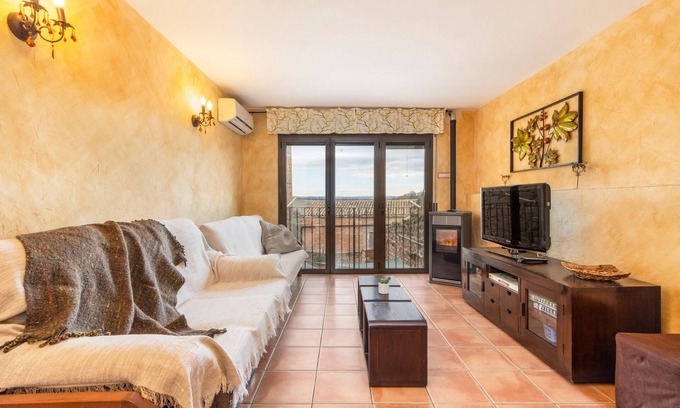 Osso de Sio House | Country House 'Cal Emilia' with Private Terrace, Wi-Fi and Air Conditioning