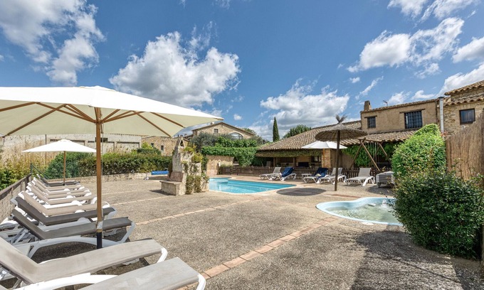 Llampaies House | Country House 'Casa Rural La Pallissa Con Piscina' with Mountain View, Shared Pool and Wi-Fi