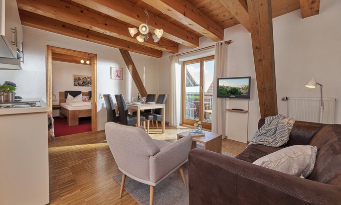 Bitzenhofen Apartment | Country house Hoher Mainau, 45 sqm, 2 bedrooms, max. 4 persons
