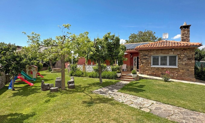 Tera House | Country House 'Mila' with Mountain View, Private Terrace and Wi-Fi