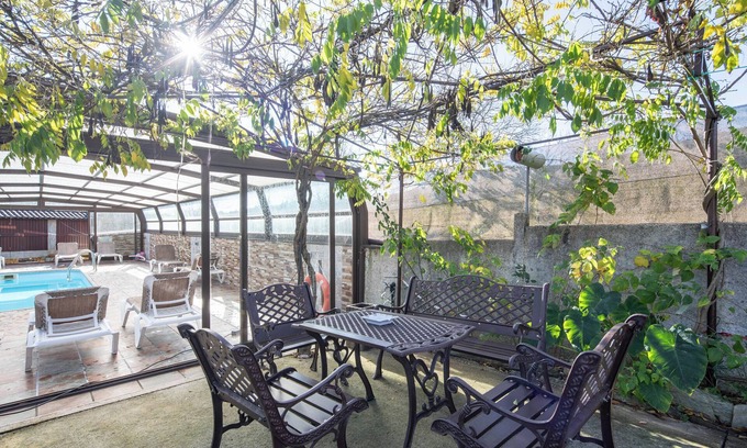 Boboras Bed & Breakfast | Country House 'Oforno Do Curro-habitación Adaptada' with Mountain View