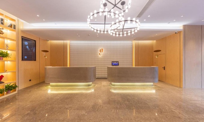 Chengguan Hotel | Country Inn & Suite by Radisson, Lanzhou Lanzhou First Hospital Wulipu