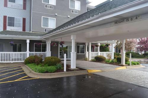 Gurnee Hotel | Country Inn & Suites by Radisson, Gurnee, IL
