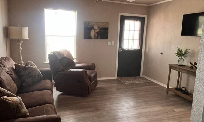 Cunningham House | Country living with a view in Pattonville Tx. 2 bedroom house with AC and WiFi.