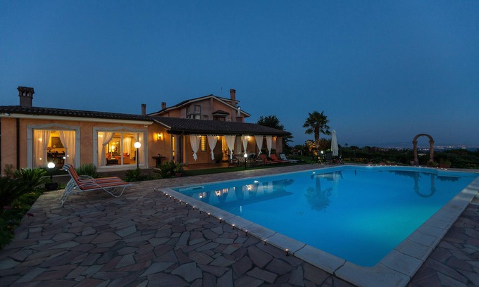 Formello Villa | Countryside Luxury Villa with Private Pool in the Outskirts of Rome