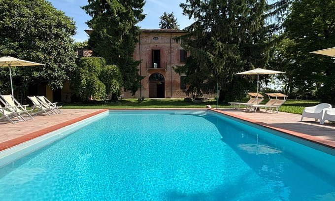 Borgo Virgilio Villa | Court "Desert. Ancient building with swimming pool
