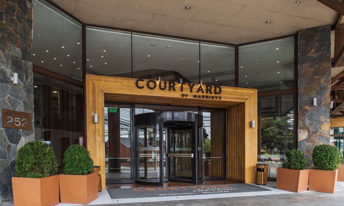 Puerto Montt Hotel | Courtyard by Marriott Puerto Montt