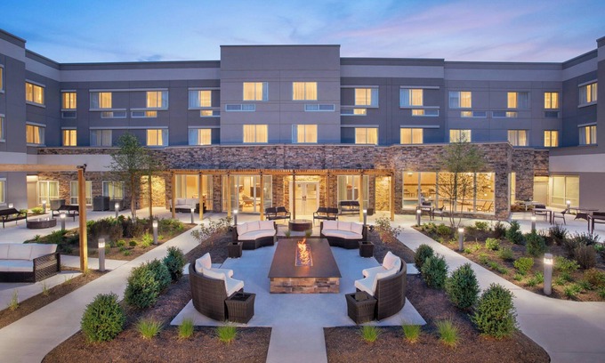 Wayne Hotel | Courtyard by Marriott Wayne Fairfield