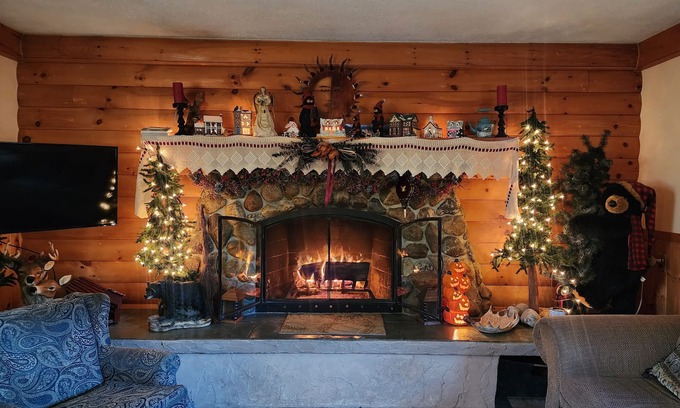 Jackson Hotel | Covered Bridge Riverview Lodge