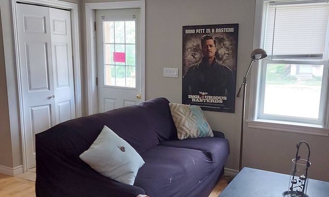 Elmvale House | Cozy 1 Bdrm Apt 15 mins to Beach, Golf, Ski