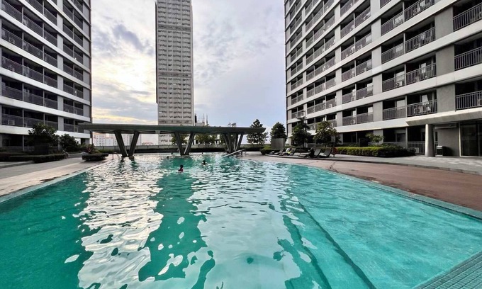 Highway Hills Apartment | Cozy 1-bedroom apartment with WiFi, AC in welcoming Mandaluyong