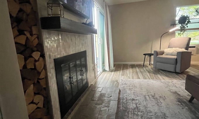 Lakewood Condo | Cozy 1-bedroom condo w gated patio in charming Lakewood Denver