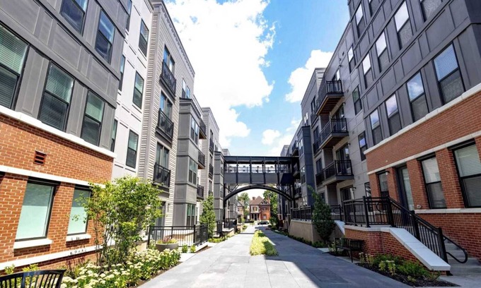 East Walnut HIlls Apartment | Cozy 10BR/BA combined Apartment Near DT Cincinnati