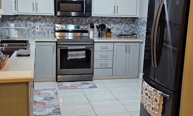 Jerningham Junction House | Cozy 2-bedroom townhome in welcoming Cunupia with WiFi, private pool on property