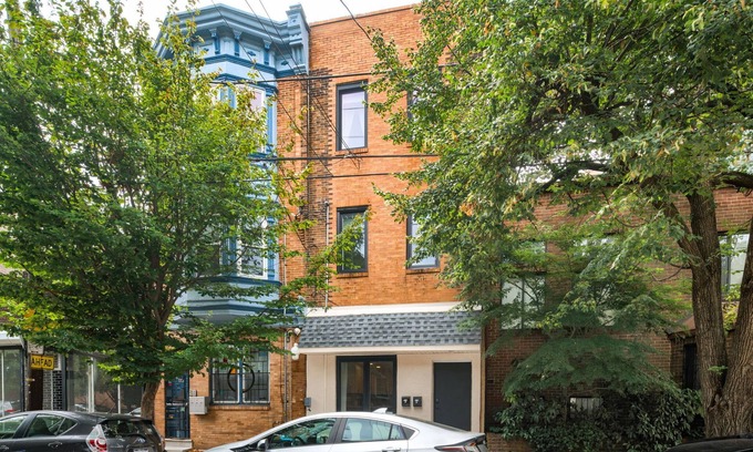 Queen Village Apartment | Cozy 2BR in Queen Village – Prime Location!