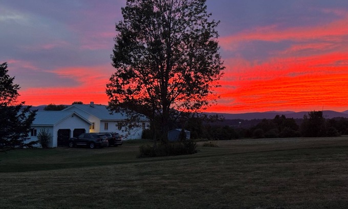 Evansville House | Cozy 3-bedroom ranch in Orleans, Vermont - NEK get away - All seasons