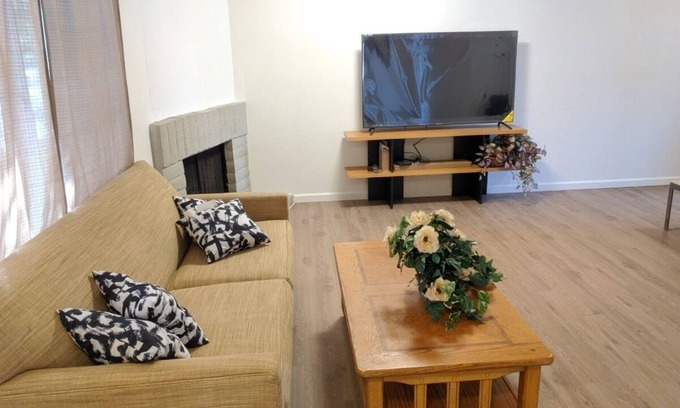 Richmond House | Cozy 3br/2.5ba home near Richmond BART and Kaiser Hospital