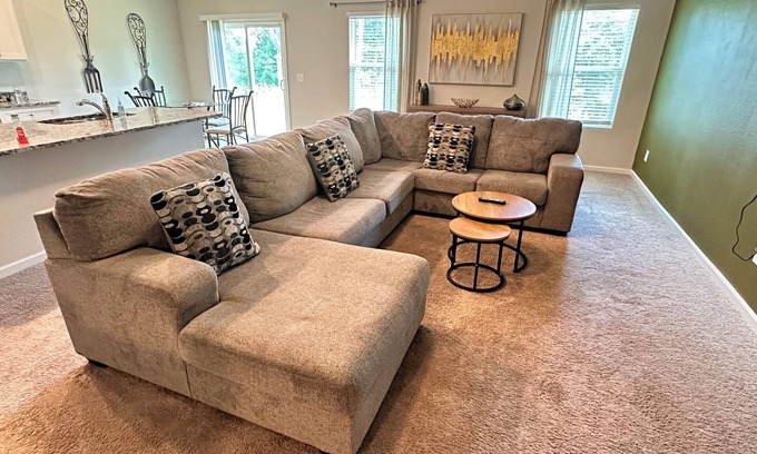 Greensboro House | Cozy 3BR house 15mins to A&T, UNCG, WetNWild