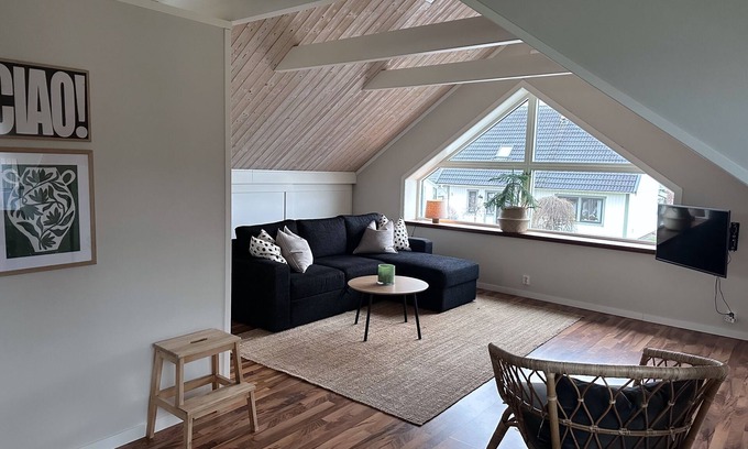 Ulricehamn Municipality House | Cozy apartment in own house with terrace near Lassalyckan