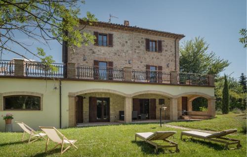 Avigliano Umbrio Apartment | Cozy Apartment In Avigliano Umbro