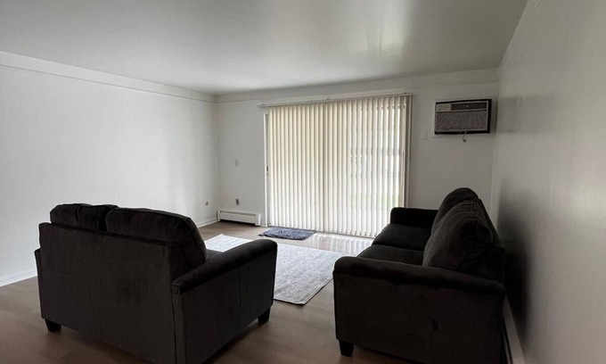 Drayton Plains Apartment | Cozy apartment in charming Walled Lake with AC, WiFi