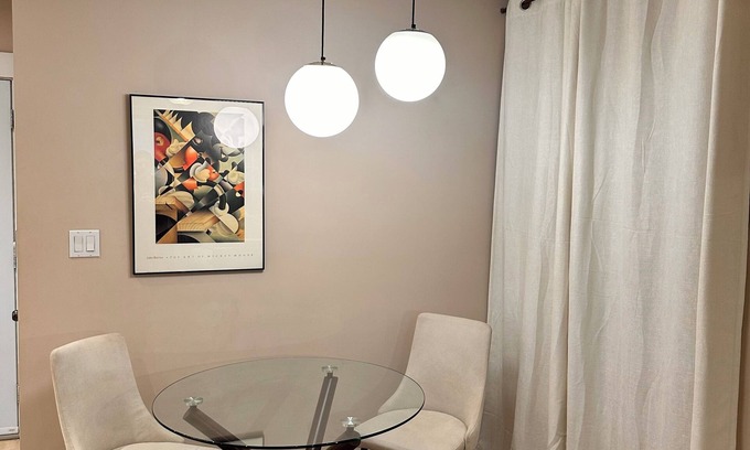 Dorval Apartment | cozy apartment in Dorval