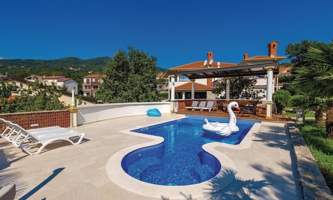 Mihotici Apartment | Cozy apartment in Matulji with WiFi