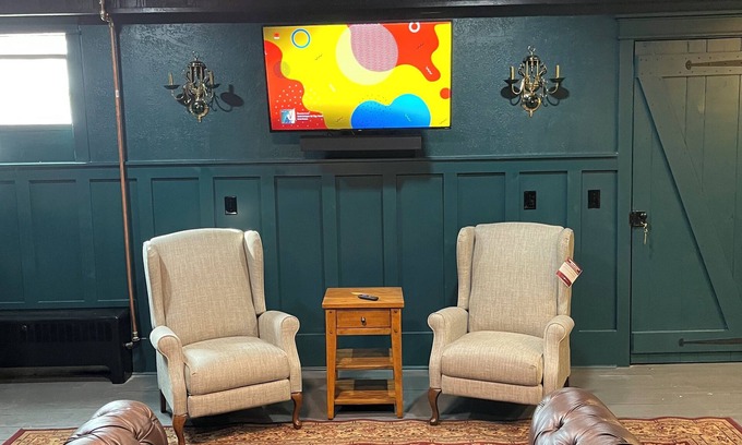 Petersburg Apartment | Cozy apartment in quiet, downtown neighborhood in Petersburg