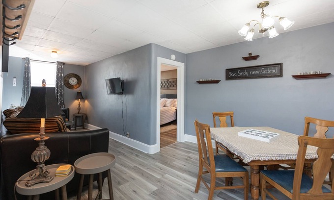 Wabasha Apartment | Cozy Apartment with Deck 1 Min. from Mississippi River & National Eagle Center.