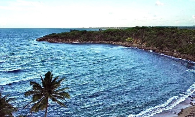 Cerro Gordo House | Cozy Beach Home with Pool, Game Room & Gym – Walk to the Beach