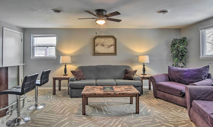 Amherst Apartment | Cozy Buffalo Abode ~ 21 Mi to Niagara Falls!