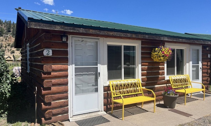 South Fork Cabin | Cozy cabin #2 in mountains near Rio Grande River