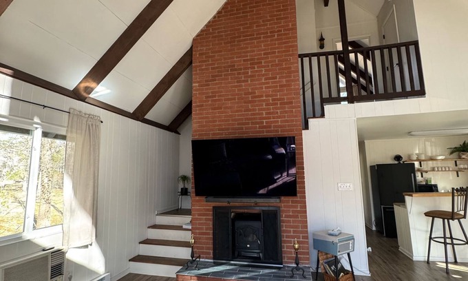 Lake of the Woods Cabin | Cozy cabin near the lake