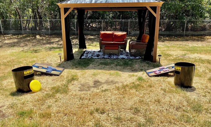 Stephenville Cottage | Cozy Cajun Cottage - with Arcade!